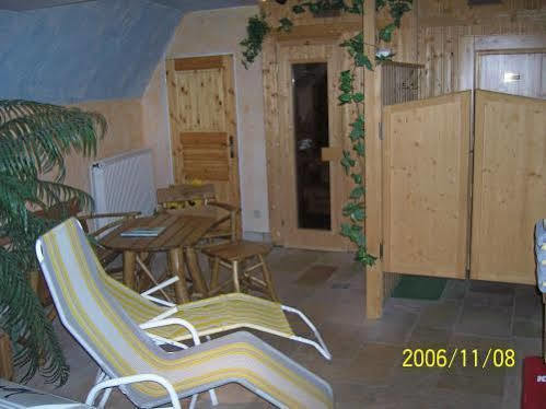 Leinefelde-Worbis Hotel "Drei Rosen" Ohg Regina & Hans - Peter Fassbinder מראה חיצוני תמונה
